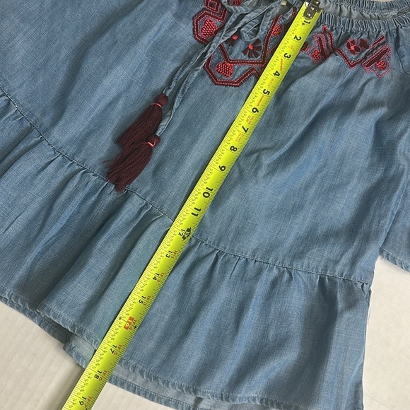 Cottagecore Boho Embroidered Denim Chambray 3/4 Bell Sleeve Top Size Small‎ NWT - Picture 8 of 9